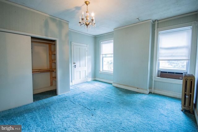 529 S GEORGE ST, Charles Town, WV 25414