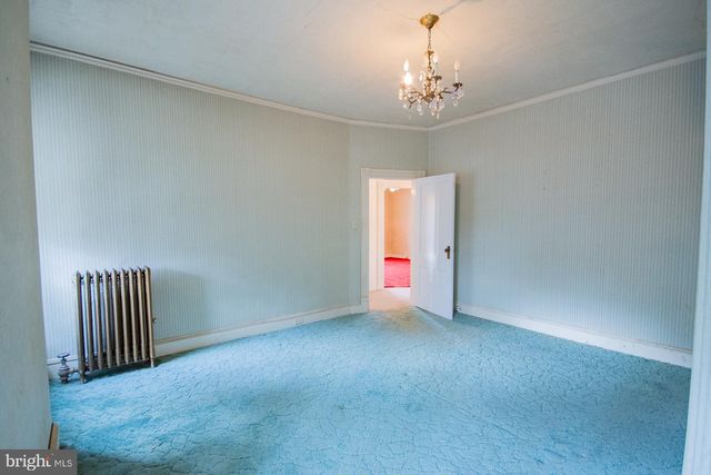 529 S GEORGE ST, Charles Town, WV 25414