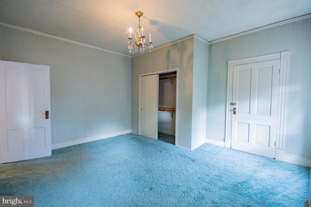 529 S GEORGE ST, Charles Town, WV 25414