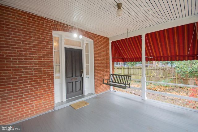 529 S GEORGE ST, Charles Town, WV 25414