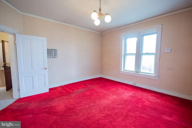 529 S GEORGE ST, Charles Town, WV 25414