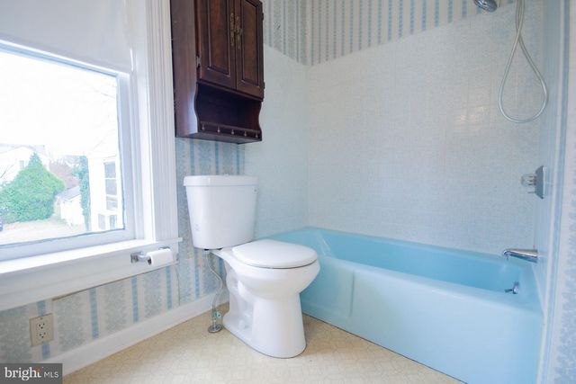 529 S GEORGE ST, Charles Town, WV 25414