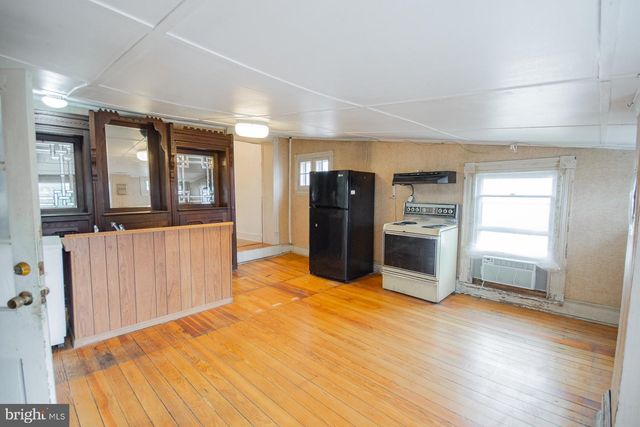 529 S GEORGE ST, Charles Town, WV 25414