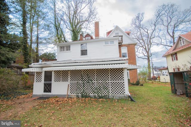 529 S GEORGE ST, Charles Town, WV 25414