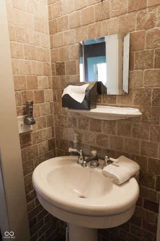 2710 E State Road 32, Crawfordsville, IN 47933