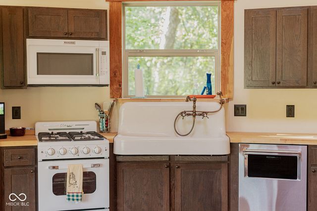 2710 E State Road 32, Crawfordsville, IN 47933