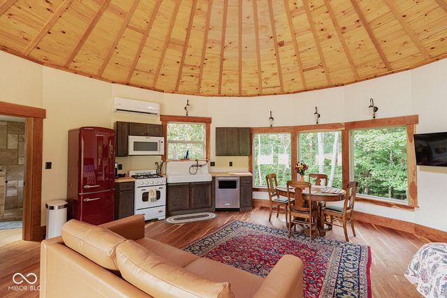 2710 E State Road 32, Crawfordsville, IN 47933