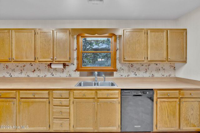 9123 Sedgley Drive, Wilmington, NC 28412