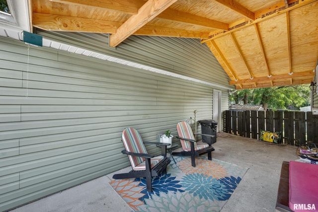 2127 W DAKOTA Street, West Peoria, IL 61604