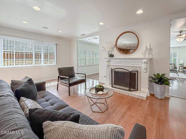 10111 Oak Park Avenue, Northridge, CA 91325