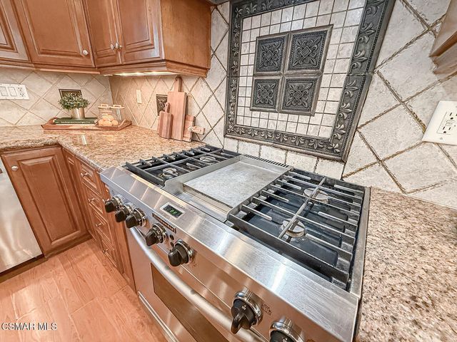 10111 Oak Park Avenue, Northridge, CA 91325