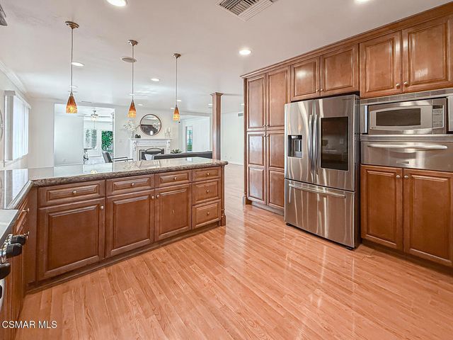 10111 Oak Park Avenue, Northridge, CA 91325