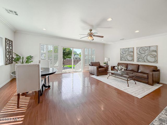 10111 Oak Park Avenue, Northridge, CA 91325