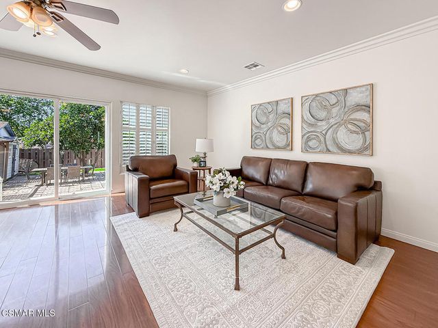 10111 Oak Park Avenue, Northridge, CA 91325