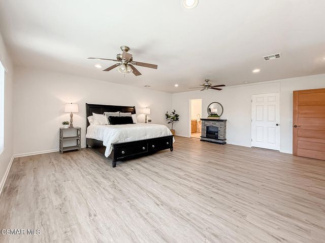 10111 Oak Park Avenue, Northridge, CA 91325