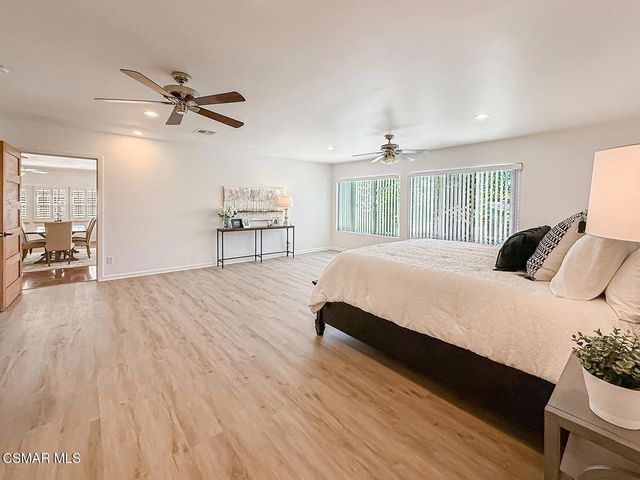 10111 Oak Park Avenue, Northridge, CA 91325