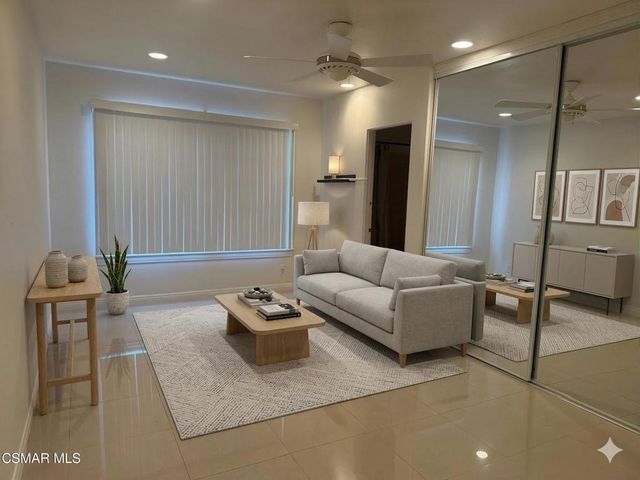 10111 Oak Park Avenue, Northridge, CA 91325