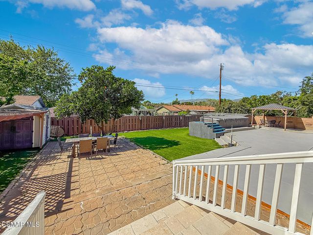 10111 Oak Park Avenue, Northridge, CA 91325