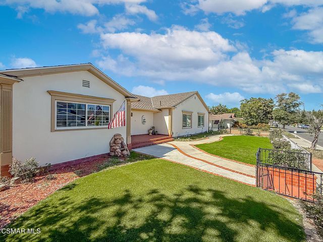 10111 Oak Park Avenue, Northridge, CA 91325