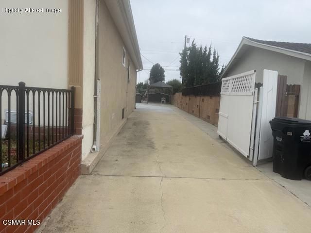 10111 Oak Park Avenue, Northridge, CA 91325