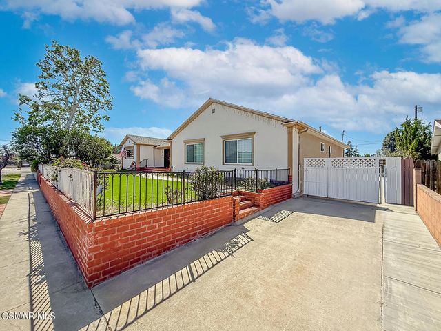 10111 Oak Park Avenue, Northridge, CA 91325