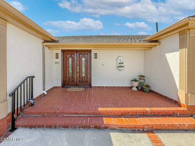 10111 Oak Park Avenue, Northridge, CA 91325