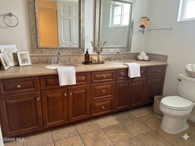 10111 Oak Park Avenue, Northridge, CA 91325