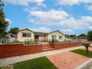 10111 Oak Park Avenue, Northridge, CA 91325