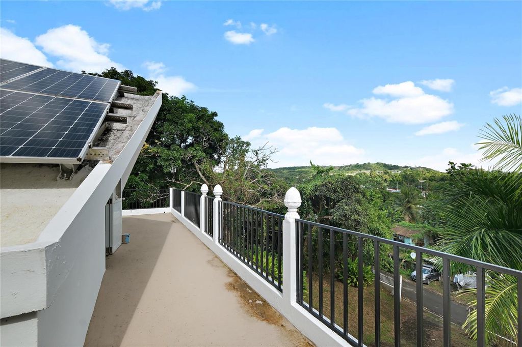 Image 19 of property listing at BO. ZARZAL COMUNIDAD CANDAL, CALLE 15 67-A, Rio Grande, PR 00745