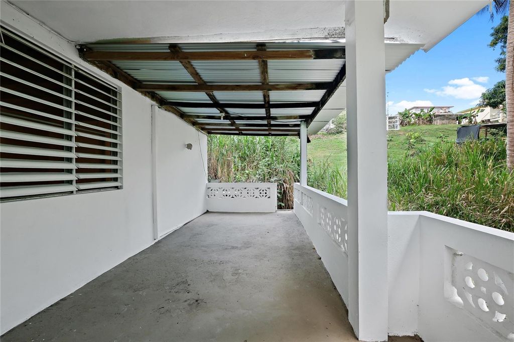 Image 23 of property listing at BO. ZARZAL COMUNIDAD CANDAL, CALLE 15 67-A, Rio Grande, PR 00745