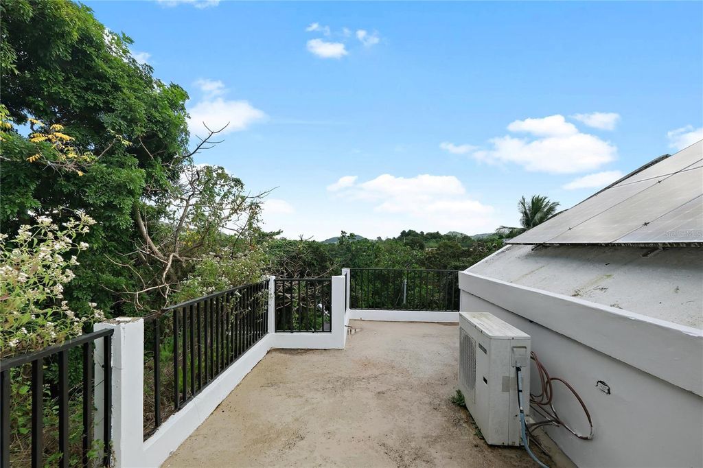 Image 34 of property listing at BO. ZARZAL COMUNIDAD CANDAL, CALLE 15 67-A, Rio Grande, PR 00745