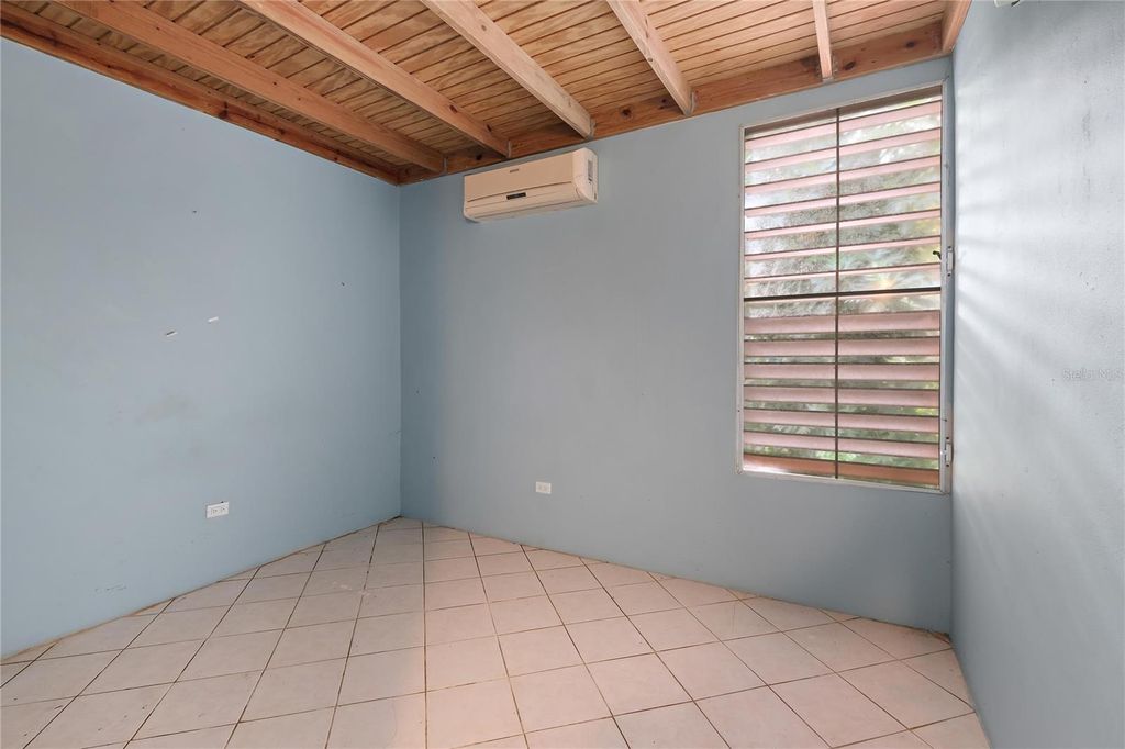 Image 7 of property listing at BO. ZARZAL COMUNIDAD CANDAL, CALLE 15 67-A, Rio Grande, PR 00745