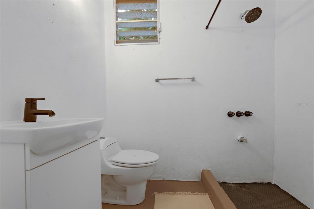 Image 10 of property listing at BO. ZARZAL COMUNIDAD CANDAL, CALLE 15 67-A, Rio Grande, PR 00745