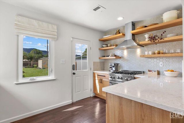 304 W D Street, Tehachapi, CA 93561