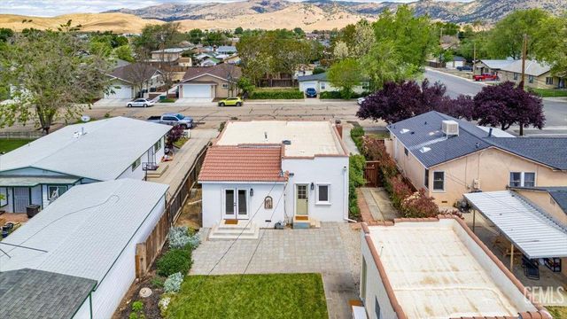 304 W D Street, Tehachapi, CA 93561