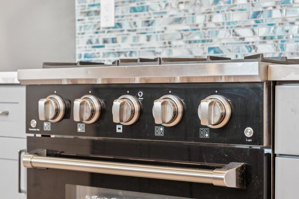 Image 20 of property listing at 1119 Hanover ST, Daly City, CA 94014