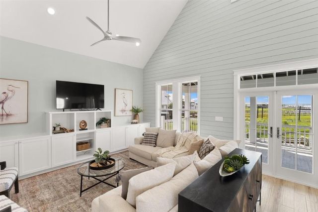 3831 Lake Breeze Road, Lake Charles, LA 70605