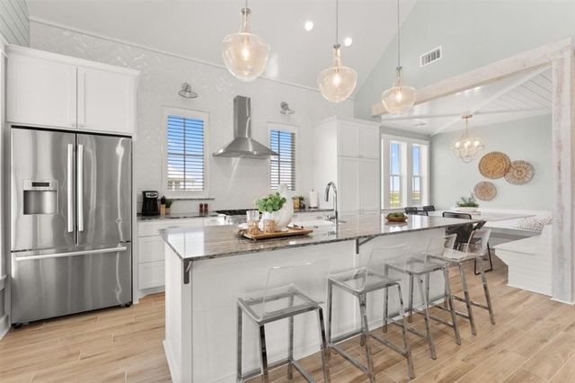 3831 Lake Breeze Road, Lake Charles, LA 70605