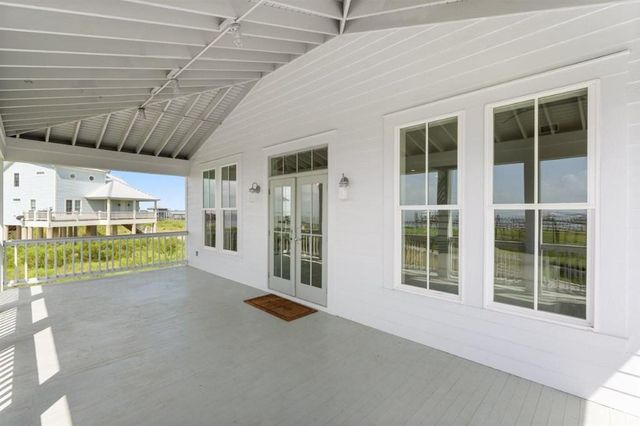 3831 Lake Breeze Road, Lake Charles, LA 70605