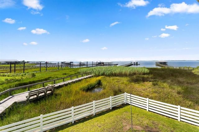 3831 Lake Breeze Road, Lake Charles, LA 70605