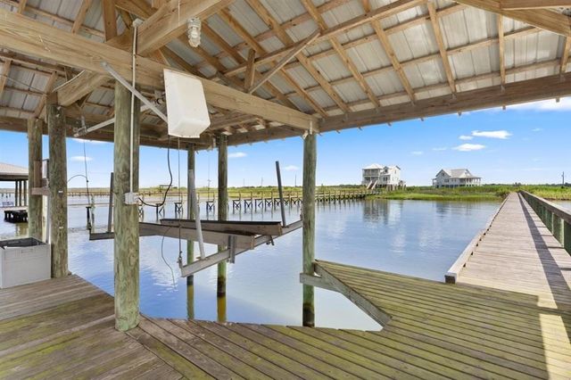 3831 Lake Breeze Road, Lake Charles, LA 70605