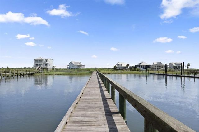 3831 Lake Breeze Road, Lake Charles, LA 70605