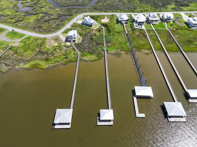 3831 Lake Breeze Road, Lake Charles, LA 70605