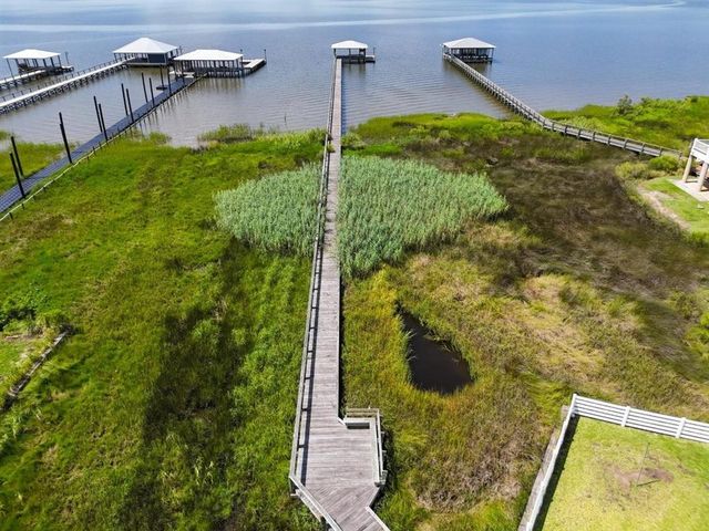 3831 Lake Breeze Road, Lake Charles, LA 70605