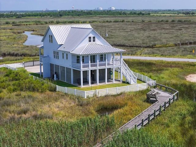 3831 Lake Breeze Road, Lake Charles, LA 70605