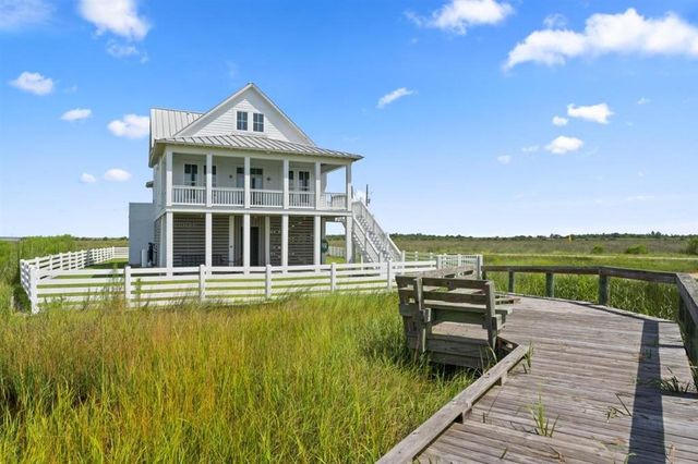 3831 Lake Breeze Road, Lake Charles, LA 70605