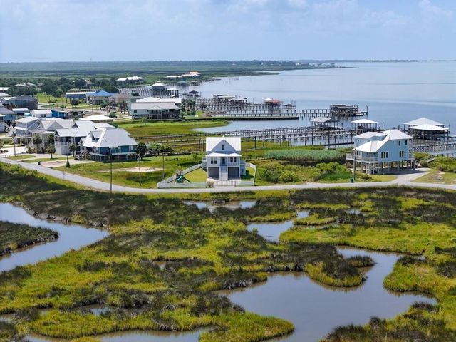 3831 Lake Breeze Road, Lake Charles, LA 70605