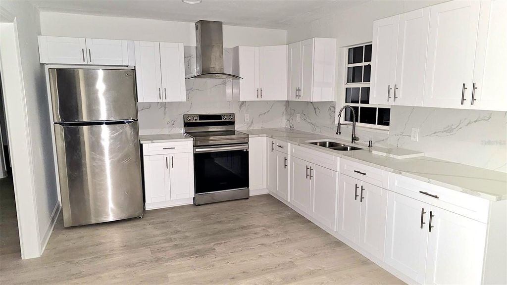 720 SWISS DRIVE, Lakeland, FL 33810