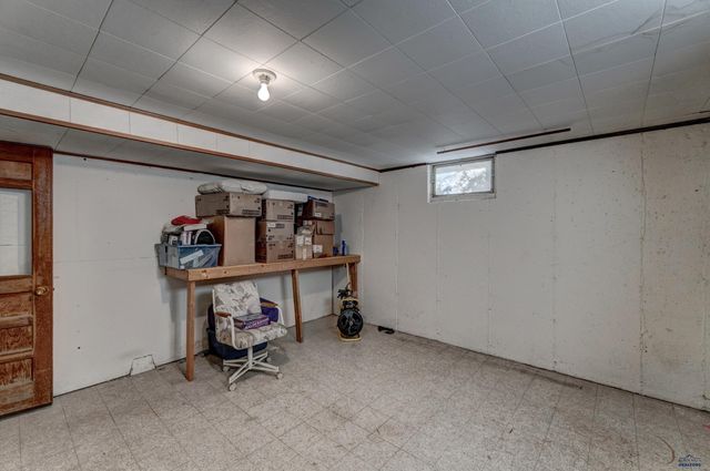 439 E COLLEGE AVE, Rapid City, SD 57701