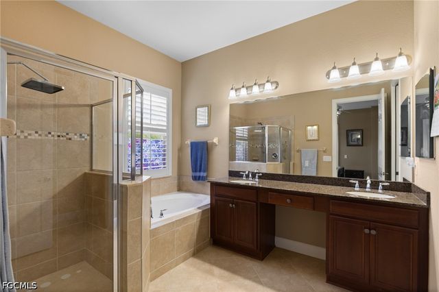 26351 Stonewall LN, Bonita Springs, FL 34135